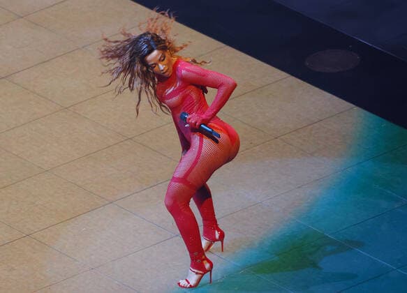 Anitta performs at the 2022 MTV Video Music Awards VMA s at the Prudential Center in Newark, NJ on Sunday, August 28th, 2022.  NYP20220828915 JOHNxANGELILLO