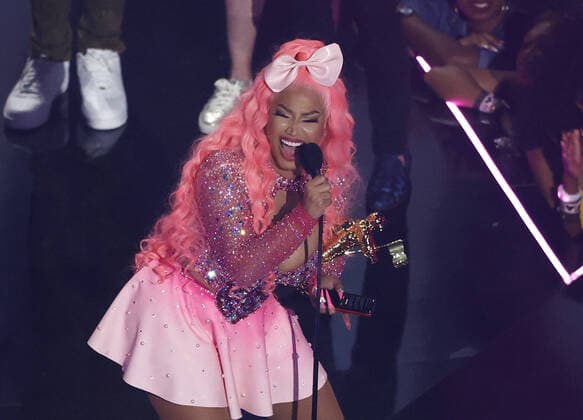 Bilder des Jahres 2022, Entertainment 08 August Entertainment Themen der Woche KW34 Entertainment Bilder des Tages Nicki Minaj receives the Video Vanguard Award at the 2022 MTV Video Music Awards VMA s at the Prudential Center in Newark, NJ on Sunday, August 28th, 2022.  NYP20220828905 JOHNxANGELILLO