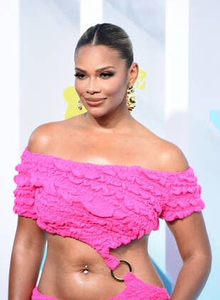 NEWARK, NEW JERSEY - AUGUST 28: Kamie Crawford at the 2022 MTV VMAs at Prudential Center on August 28, 2022 in Newark, New Jersey. Copyright: xJohnxPalmerx