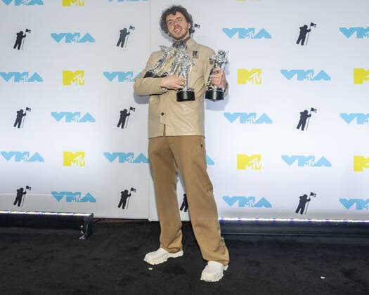 Jack Harlow holds Moon Person Awards in the press room at the 2022 MTV Video Music Awards VMA s at the Prudential Center in Newark, NJ on Sunday, August 28th, 2022.  NYP20220828543 GabrielexHoltermann