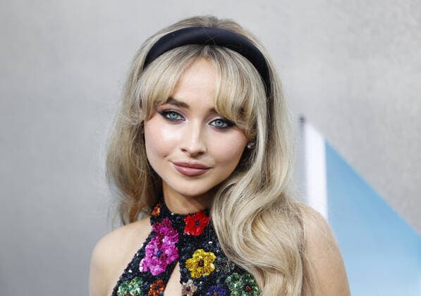 Sabrina Carpenter arrives on the red carpet at the 2022 MTV Video Music Awards VMA s at the Prudential Center in Newark, NJ on Sunday, August 28th, 2022.  NYP20220828840 JOHNxANGELILLO
