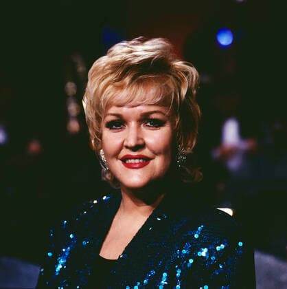 ANGELIKA MILSTER Angelika Milster, deutsche Sängerin, Schauspielerin und Musicaldarstellerin, Portrait, Deutschland, 1992. Angelika Milster, German singer, actress and Musical performer, portrait, Germany, 1992., Deutschland Copyright: kpa UnitedArchives55042683 EDITORIAL USE ONLY