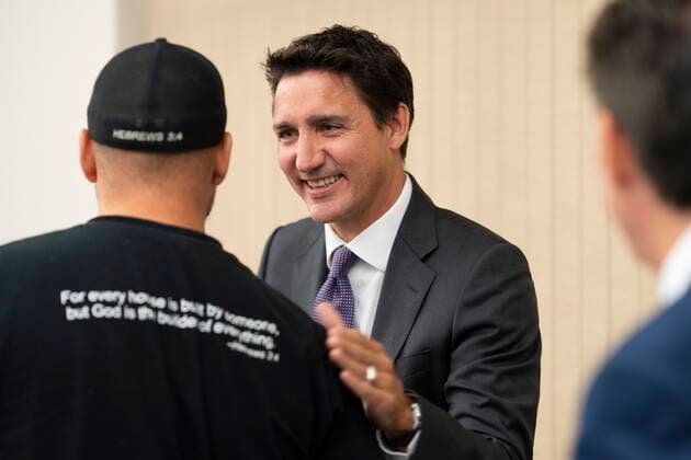 August 30, 2022, Kitchener, ON, Canada: Prime Minister Justin Trudeau meets with participants in a housing round table at the Country Hills Library in Kitchener, Ont. on Tuesday, Aug. 30, 2022. Kitchener Canada  - ZUMAc35_ 20220830_zaf_c35_010 Copyright: xPeterxPowerx