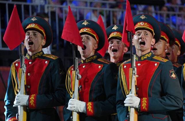 Russia Military Music Festival 8263761 30.08.2022 Members of the Honor Guard of the 154 Preobrazhensky Regiment perform during the Spasskaya Tower international military music festival in Red Square in Moscow, Russia. Evgeny Odinokov Sputnik Moscow Russia  Copyright: xEvgenyxOdinokovx