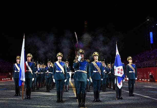 Russia Military Music Festival 8263794 30.08.2022 Members of the Honor Guard of the Presidential Regiment of the Moscow Kremlin Commandant s Service perform during the Spasskaya Tower international military music festival in Red Square in Moscow, Russia. Evgeny Odinokov Sputnik Moscow Russia  Copyright: xEvgenyxOdinokovx