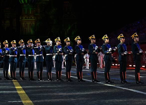 Russia Military Music Festival 8263790 30.08.2022 Members of the Honor Guard of the Presidential Regiment of the Moscow Kremlin Commandant s Service perform during the Spasskaya Tower international military music festival in Red Square in Moscow, Russia. Evgeny Odinokov Sputnik Moscow Russia  Copyright: xEvgenyxOdinokovx