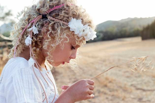 mädchen,ländlich,sommerlich,getreidehalm *** girl,rural scene,summer,cornstalk,girls,country,country life,rural,rural scenes,summers,cornstalks 539-jtw ,model released, Symbolfoto