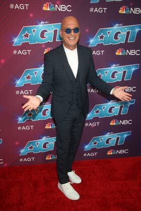 America s Got Talent Season 17 Live Show Red Carpet in Pasadena PASADENA, CA - AUGUST 30: Howie Mandel at AmericaÕs Got Talent Season 17 Live Show red carpet at the Sheraton Pasadena Hotel on August 30, 2022 in Pasadena, California. Copyright: xFayexSadoux