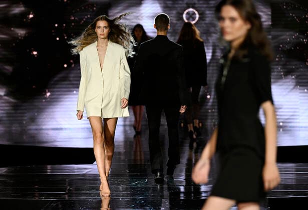 Schwarzkopf Elite Model Look 2022 Wettbewerb in Prag Models during the catwalk of world final Schwarzkopf Elite Model Look 2022 competition in Prague, Czech Republic, August 30, 2022. (CTKxPhoto MichaelaxRihova) CTKPhotoP2022083009771  mir 11