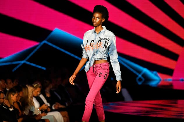 Schwarzkopf Elite Model Look 2022 Wettbewerb in Prag Models during the catwalk of world final Schwarzkopf Elite Model Look 2022 competition in Prague, Czech Republic, August 30, 2022. (CTKxPhoto MichaelaxRihova) CTKPhotoP2022083100149  mir 19
