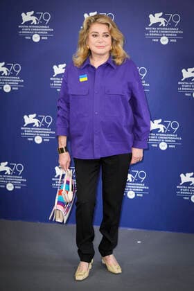 Photo IPP Daniele Cifala™ Venice 31 08 2022 The 79th Venice Film Festival 79 Mostra Internazionale d™Arte Cinematografica Golden Lion For Lifetime Achievement Award Photocall 79th Venice International Film Festival in the photo French actress Catherine Deneuve, wearing a flag of Ukraine on her shirt Italy Photo Press World Copyright  0