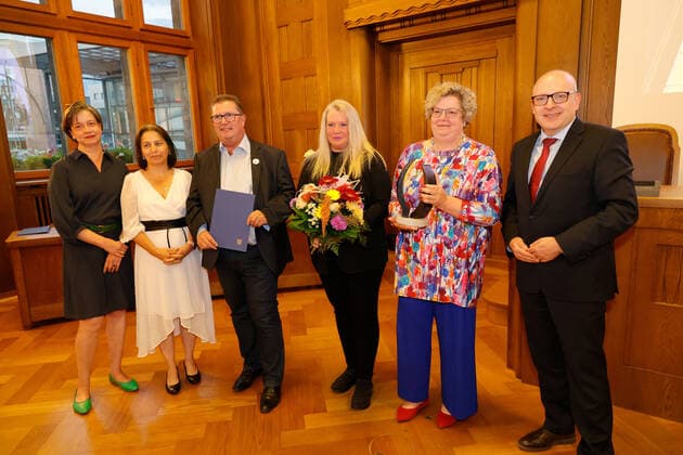 Chemnitz Peace Award 2022 01 09 2022, Chemnitz, politics, city hall, city council chamber, Chemnitz Peace Award In the City Council Chamber of the Chemnitz City Hall on World Peace Day the Chemnitz Peace Award was awar