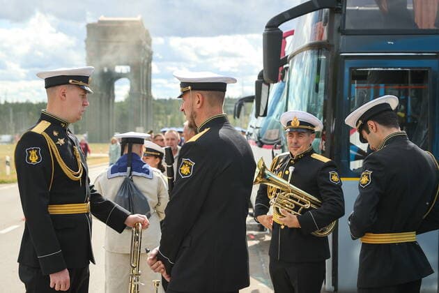 MOSCOW REGION, RUSSIA - SEPTEMBER 3, 2022: Participants prepare for a performance as part of the 15th Spasskaya Tower International Military Music festival by the Main Cathedral of the Russian Armed Forces in Kubinka. Mikhail Tereshchenko TASS  TS14059E