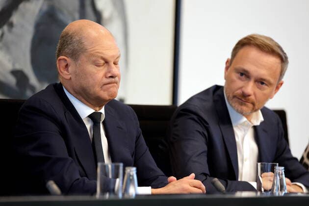 News Themen der Woche KW35 News Bilder des Tages Olaf Scholz, Bundeskanzler, Christian Lindner MdB – Bundesminister der Finanzen, Deutschland, Berlin, Bundeskanzleramt, Presseunterrichtung des Bundeskanzlers zu den Ergebnissen des Koalitionsausschusses *** Olaf Scholz, Federal Chancellor, Christian Lindner MdB - Federal Minister of Finance, Germany, Berlin, Federal Chancellery, Chancellors press briefing on the results of the coalition committee