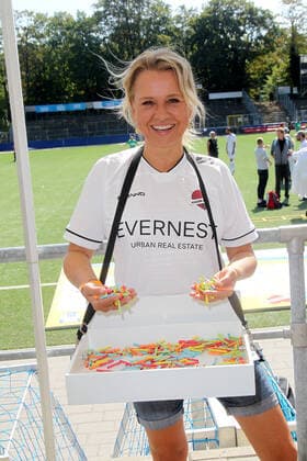 Nova Meierhenrich at the charity football match Kicken mit Herz for the benefit of the childrens cardiac ward of the University Hospital Eppendorf on 4 09 2022 in Hamburg Kicken mit Herz 2022 charity football match in Hamburg