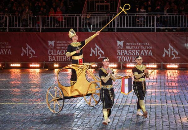 Russland, MilitÃ¤r-Musik-Festival in Moskau MOSCOW, RUSSIA â€“ SEPTEMBER 4, 2022: Members of the Egyptian Military Symphonic Band perform in Red Square at the closing ceremony of the 2022 Spasskaya Tower International Military Music Festival. Artyom Geodakyan TASS  TS140880