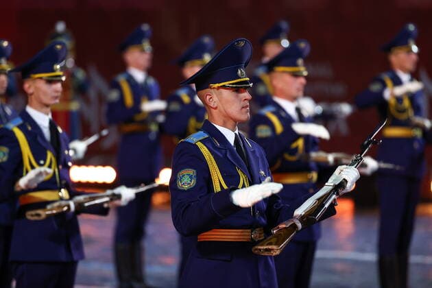 Russland, MilitÃ¤r-Musik-Festival in Moskau MOSCOW, RUSSIA â€“ SEPTEMBER 4, 2022: Members of the Honour Guard of the Armed Forces of Belarus perform in Red Square at the closing ceremony of the 2022 Spasskaya Tower International Military Music Festival. Artyom Geodakyan TASS  TS14088E