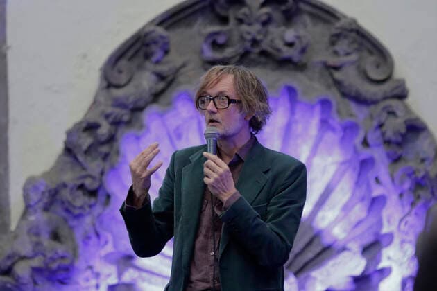 Jarvis Cocker präsentiert Buch in Mexiko Jarvis Cocker Presents Book In Mexico Jarvis Cocker, leader of the iconic alternative band Pulp, during the presentation of his new book Good Pop, Bad Pop , at the Museum of Mexico City, which recounts through the memories of the British musician, while making an inventory of everything he has collected throughout his life, among old clothes, cassettes, a watch, broken glasses, and other objects, which narrates the key memories that the objects trigger or inspire him. Mexico City Mexico City Mexico Copyright: xGerardoxVieyrax originalFilename: vieyra-notitle220904_npmgw.jpg