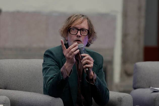 Jarvis Cocker präsentiert Buch in Mexiko Jarvis Cocker Presents Book In Mexico Jarvis Cocker, leader of the iconic alternative band Pulp, during the presentation of his new book Good Pop, Bad Pop , at the Museum of Mexico City, which recounts through the memories of the British musician, while making an inventory of everything he has collected throughout his life, among old clothes, cassettes, a watch, broken glasses, and other objects, which narrates the key memories that the objects trigger or inspire him. Mexico City Mexico City Mexico Copyright: xGerardoxVieyrax originalFilename: vieyra-notitle220904_npGBl.jpg