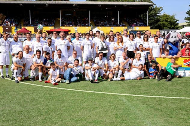 The VIP team of the Hamburg Allstars at the charity soccer match Kicken mit Herz 2022 in favor of the heart center of the UKE at the stadium of SC Victoria Hamburg, 04 09 2022 Foto:xgbrcix xFuturexImage