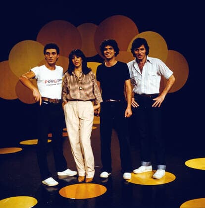 MILK AND HONEY WITH GALI ATARI Milk and Honey with Gali Atari, Popgruppe aus Israel mit Reuven Gvirtz, Yehuda Tamir, Shmulik Bilu und Sängerin Gali Atari, sie gewannen am 31. März 1979 den Eurovision Song Contest mit dem Lied: Hallelujah, hier als Gäste der ZDF Quizsendung: Der Grosse Preis, Deutschland, circa 1981. Milk & Honey with Gali Atari, Israeli Pop group with singer Gali Atari, they won the Eurovision Song Contest on 31 March 1979 with the song: Hallelujah, here as guests of the ZDF quiz programme: Der Grosse Preis, Germany, circa 1981., Deutschland Copyright: kpa UnitedArchives55024114 EDITORIAL USE ONLY