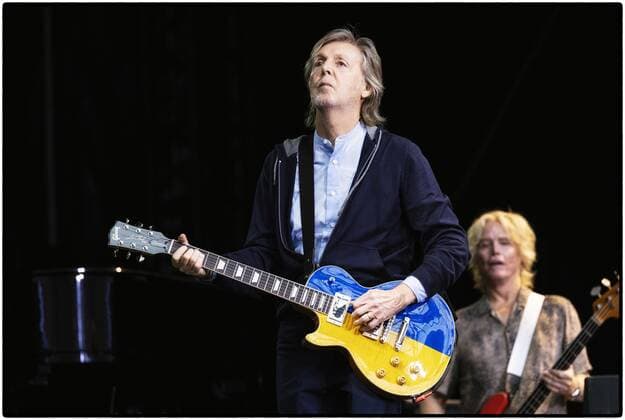 Big name musicians including Sir Paul McCartney and Nile Rodgers have teamed up with Gibson to help Ukraine by selling off limited edition guitars. The iconic instrument brand and its Gibson Gives philanthropic arm are standing behind the Ukraine Relief effort, raising awareness and funds to aid the people of Ukraine. Gibson luthiers have crafted a limited edition run of four Guitars For Peace Les Paul Custom electric guitars, which proudly display the unforgettable Azure Blue and Gold colors of the Ukrainian Flag. Gibson partnered with the artists to perform with the Ukraine guitars on stage on tour this summer. Autograph books traveling alongside each guitar have been signed by Paul McCartney, The Rolling Stones, Slash, Fher Olver Copyright: xx 51952216 EDITORIAL USE ONLY. NOT FOR USE BY NEWSPAPERS BASED IN THE UK.