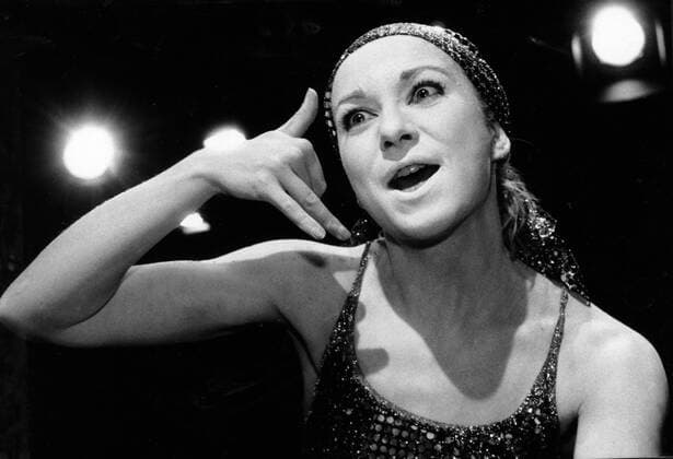 Palucca Schule, Dresden, historisch Aufnahme: Dezember 1995 VÖ: Sächsische Zeitung am 29.12.1995: CATWALK mit Anne Retzlaff im Projekttheater Dresden, eine Tanzperformance der 20jährigen Studentin der Palucca-Schule. Jürgen Lösel ! ACHTUNG Aufnahmedatum laut Beschriftung *** Palucca School, Dresden, historical Recording December 1995 Release Saxon Newspaper on 29 12 1995 Catwalk with Anne Retzlaff at project theatre Dresden, a Dance performance the 20-year-old Student the Palucca School Jürgen Lösel Attention Date of recording according to Lettering Copyright: xSZ JürgenxLöselx