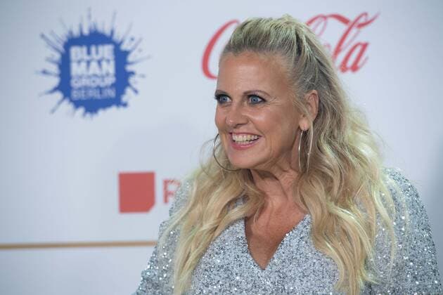 Presenter Barbara SCHOENEBERGER, Schöneberger, red carpet, red carpet show, arrival, arrival, German Radio Award 2022 ceremony in Hamburg on 08 09 2022,