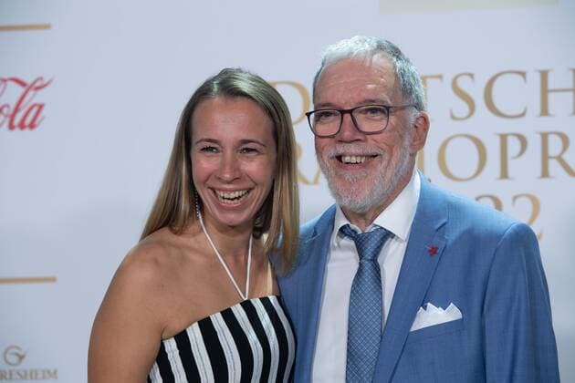 Wolfgang TREPPER, Kasbarettist, with Kirstin TIEMANN, red carpet, red carpet show, arrival, arrival, award of the German radio award 2022 in Hamburg on 08 09 2022,
