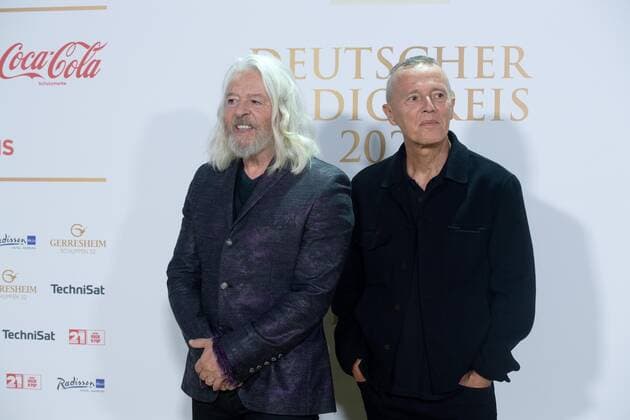 Roland ORZABAL and Curt SMITH, TEARS FOR FEARS, music group, red carpet, red carpet show, arrival, arrival, German Radio Award 2022 ceremony in Hamburg on 08 09 2022,