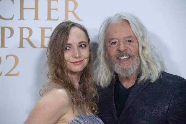 Roland ORZABAL with partner Emily RATH, TEARS FOR FEARS, music group, red carpet, red carpet show, arrival, arrival, German Radio Award 2022 ceremony in Hamburg on 08 09 2022,