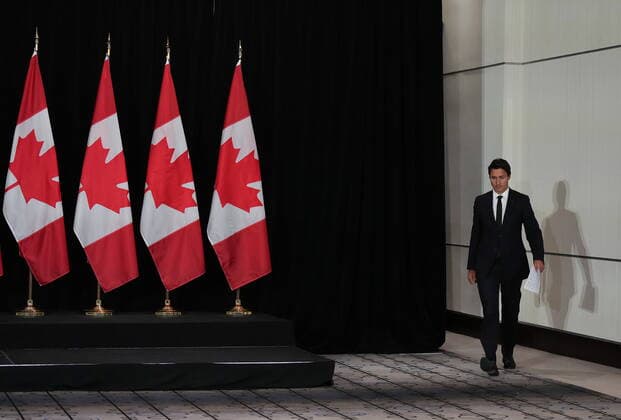 September 8, 2022, VANCOUVER, BC, CANADA: Canadian Prime Minister Justin Trudeau arrives to deliver a statement on the passing of Queen Elizabeth II in Vancouver on Thursday, September 8, 2022. Trudeau says the Queen was one of his favourite people in the world and she had an obvious love for Canada. He says she was thoughtful, wise, curious, helpful and funny and that he will miss their chats. VANCOUVER CANADA  - ZUMAc35_ 20220908_zaf_c35_043 Copyright: xDarrylxDyckx
