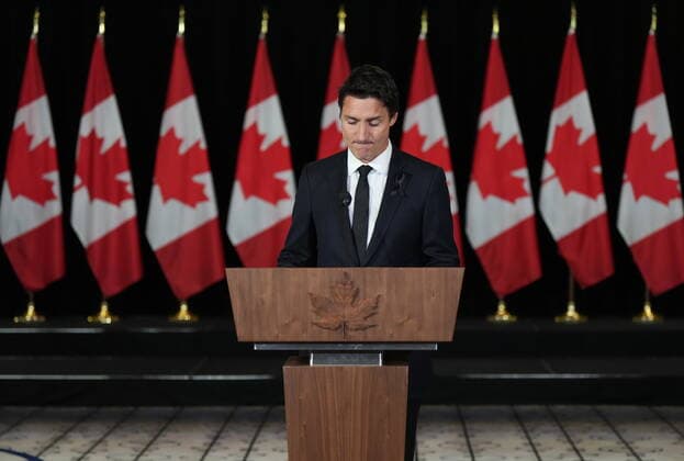 September 8, 2022, VANCOUVER, BC, CANADA: Canadian Prime Minister Justin Trudeau pauses as he delivers a statement on the passing of Queen Elizabeth II in Vancouver on Thursday, September 8, 2022. Trudeau says the Queen was one of his favourite people in the world and she had an obvious love for Canada. He says she was thoughtful, wise, curious, helpful and funny and that he will miss their chats. VANCOUVER CANADA  - ZUMAc35_ 20220908_zaf_c35_045 Copyright: xDarrylxDyckx