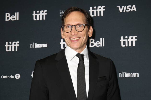 47eme Festival International du Film de Toronto. 47th Toronto International Film Festival. Red carpet of « The handmaid s tale ». Stephen Kunken. 283844 2022-09-08 Toronto Canada  Copyright: xIsabellexVautierx xStarfacex STAR_283844_036