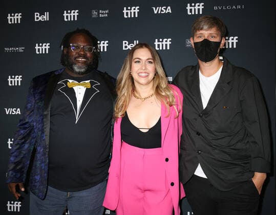 47eme Festival International du Film de Toronto. 47th Toronto International Film Festival. Red carpet of « The handmaid s tale ». Writer Jay Holtham, writer Katherine Collins and producer Nika Castillo. 283844 2022-09-08 Toronto Canada  Copyright: xIsabellexVautierx xStarfacex STAR_283844_042