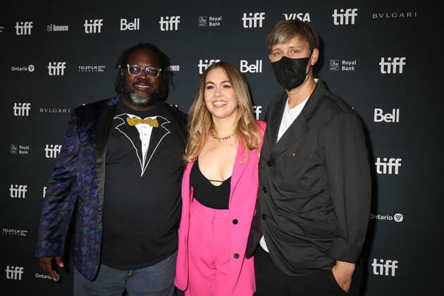 47eme Festival International du Film de Toronto. 47th Toronto International Film Festival. Red carpet of « The handmaid s tale ». Writer Jay Holtham, writer Katherine Collins and producer Nika Castillo. 283844 2022-09-08 Toronto Canada  Copyright: xIsabellexVautierx xStarfacex STAR_283844_044