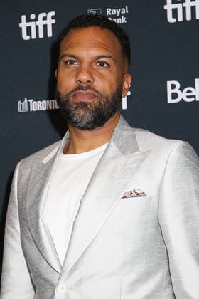 47eme Festival International du Film de Toronto. 47th Toronto International Film Festival. Red carpet of « The handmaid s tale ». O-T Fagbenle. 283844 2022-09-08 Toronto Canada  Copyright: xIsabellexVautierx xStarfacex STAR_283844_045