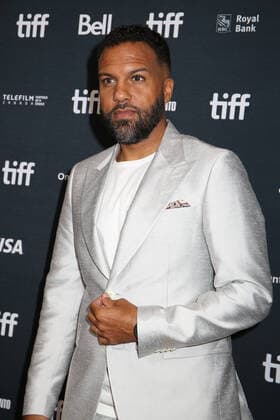 47eme Festival International du Film de Toronto. 47th Toronto International Film Festival. Red carpet of « The handmaid s tale ». O-T Fagbenle. 283844 2022-09-08 Toronto Canada  Copyright: xIsabellexVautierx xStarfacex STAR_283844_049