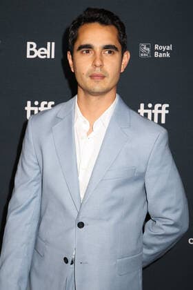 47eme Festival International du Film de Toronto. 47th Toronto International Film Festival. Red carpet of « The handmaid s tale ». Max Minghella. 283844 2022-09-08 Toronto Canada  Copyright: xIsabellexVautierx xStarfacex STAR_283844_097