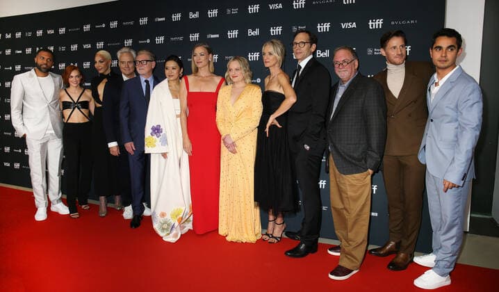 47eme Festival International du Film de Toronto. 47th Toronto International Film Festival. Red carpet of « The handmaid s tale ». O-T Fagbenle, Madeline Brewer, Amanda Brugel, Bradley Whitford, producer Warren Littlefield, Christine Ko, Yvonne Strahovski, Elisabeth Moss, Ever Carradine, Bruce Miller, Sam Jaeger and Max Minghella. 283844 2022-09-08 Toronto Canada Copyright: xIsabellexVautierx xStarfacex STAR_283844_128