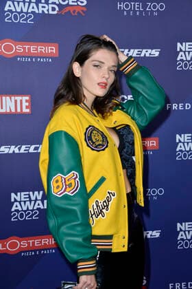 Caroline Hartig at the Bunte New Faces Award STYLE in Berlin 08 09 2022