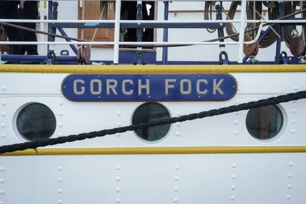 Gorch Fock Das Segelschulschiff Gorch Fock der Marine läuft in den Marinestützpunkt Kiel-Wik ein. Kiel Schleswig-Holstein Deutschland fpr-gorch-fock-5527 *** Gorch Fock The navy sail training ship Gorch Fock enters the naval base Kiel Wik Kiel Schleswig Holstein Germany fpr gorch fock 5527
