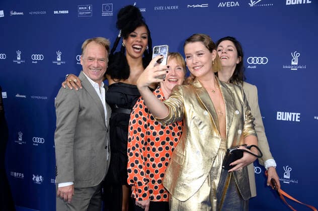 Rainer Strecker, Jane Chirwa, Ruth Reinecke, Eva Meckbach and Laura Louisa Garde at the German Drama Award 2022 ceremony at Spindler Klatt Restaurant Berlin, 09 09 2022 Foto:xF.xKernx xFuturexImage