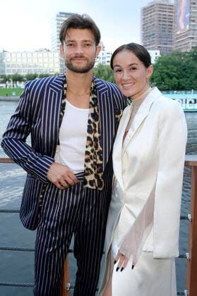 Eugen Bauder and Mogli at the award ceremony of the German Drama Award 2022 at the restaurant Spindler Klatt Berlin, 09 09 2022 Foto:xF.xKernx xFuturexImage