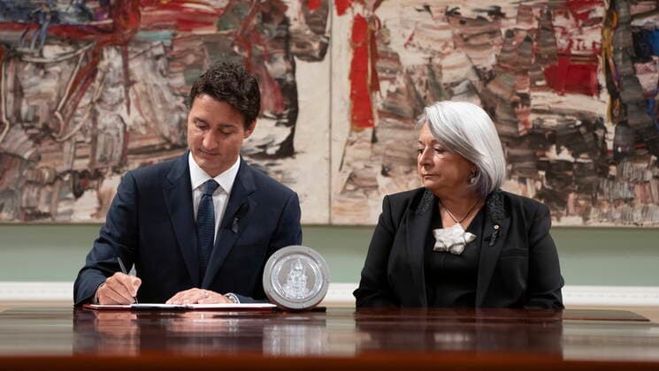 September 10, 2022, Ottawa, ON, CANADA: Governor General Mary Simon looks on as Prime Minister Justin Trudeau signs documents during an accession ceremony at Rideau Hall, in Ottawa, Saturday, Sept. 10, 2022. Ottawa CANADA  - ZUMAc35_ 20220910_zaf_c35_001 Copyright: xAdrianxWyldx
