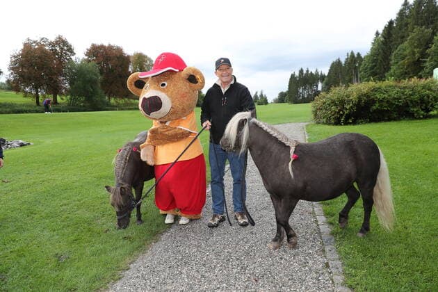 28 Tabaluga Golf Cup Michael Roll and Bolli Bär with 2 ponies, Tutzing Bavaria Germany Golf Course Tutzing