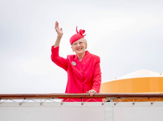 Bilder des Jahres 2022, Entertainment 09 September Entertainment Themen der Woche KW36 Entertainment Bilder des Tages 11-09-2022 Denmark Queen Margrethe arriving for a lunch in connection of the Queen her 50th jubilee at the royal yacht Dannebrog in Copenhagen. Â  Copyright: xPPEx