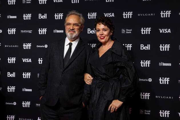 September 11, 2022, Toronto, ON, CAN: Olivia Colman and Sam Mendes arrive at the Toronto International Film FestivalöÄÃ s Tribute Award on Sunday, Sept. 11, 2022. Toronto CAN  - ZUMAc35_ 20220911_zaf_c35_196 Copyright: xChrisxYoungx