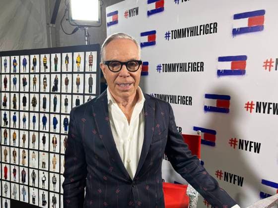 The designer Tommy Hilfiger poses before the parade of his collection today in New York, USA 11 September 2022. The American designer Tommy Hilfiger proposed this Sunday a preppy style autumn collection under an unexpected rain that, despite everything, did not water down his return parade to New York after three years of absence. Tommy Hilfiger proposes a preppy fall style in the rain of New York !ACHTUNG: NUR REDAKTIONELLE NUTZUNG!  Copyright: xNoraxQuintanillax AME6701 20220912-4a6067c36b221fab576c8c3e161017f0742ad3d4