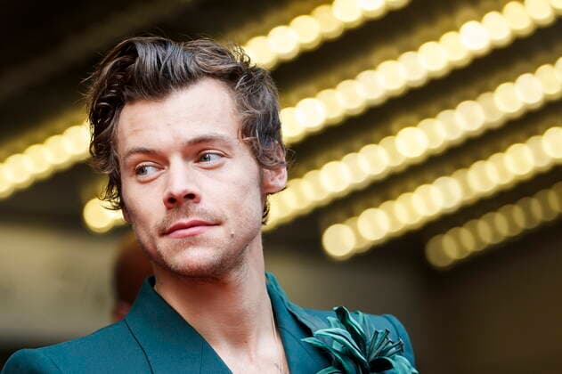 September 11, 2022, Toronto, ON, CANADA: Harry Styles photographed on the red carpet of The Princess of Wales Theatre for the film My Policeman during the Toronto International Film Festival, Sunday, Sept. 11, 2022. Toronto CANADA  - ZUMAc35_ 20220911_zaf_c35_281 Copyright: xColexBurstonx